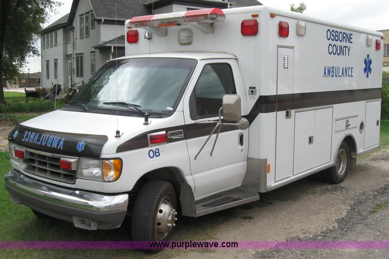 image for item 2017 1996 Ford E350 ambulance