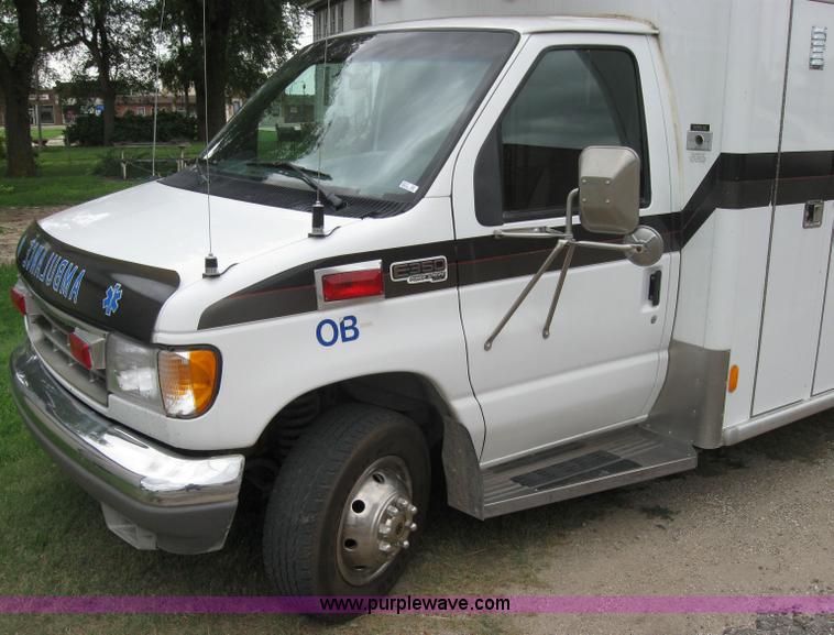 image for item 2017 1996 Ford E350 ambulance