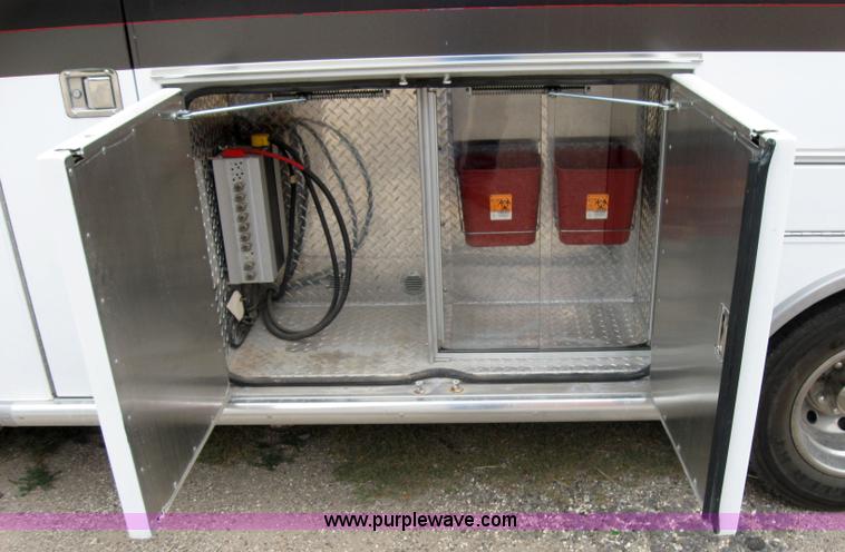 image for item 2017 1996 Ford E350 ambulance