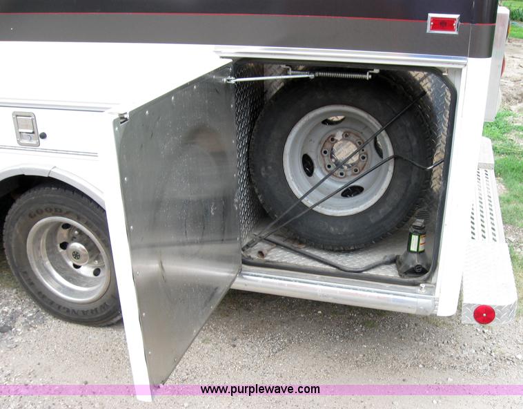 image for item 2017 1996 Ford E350 ambulance