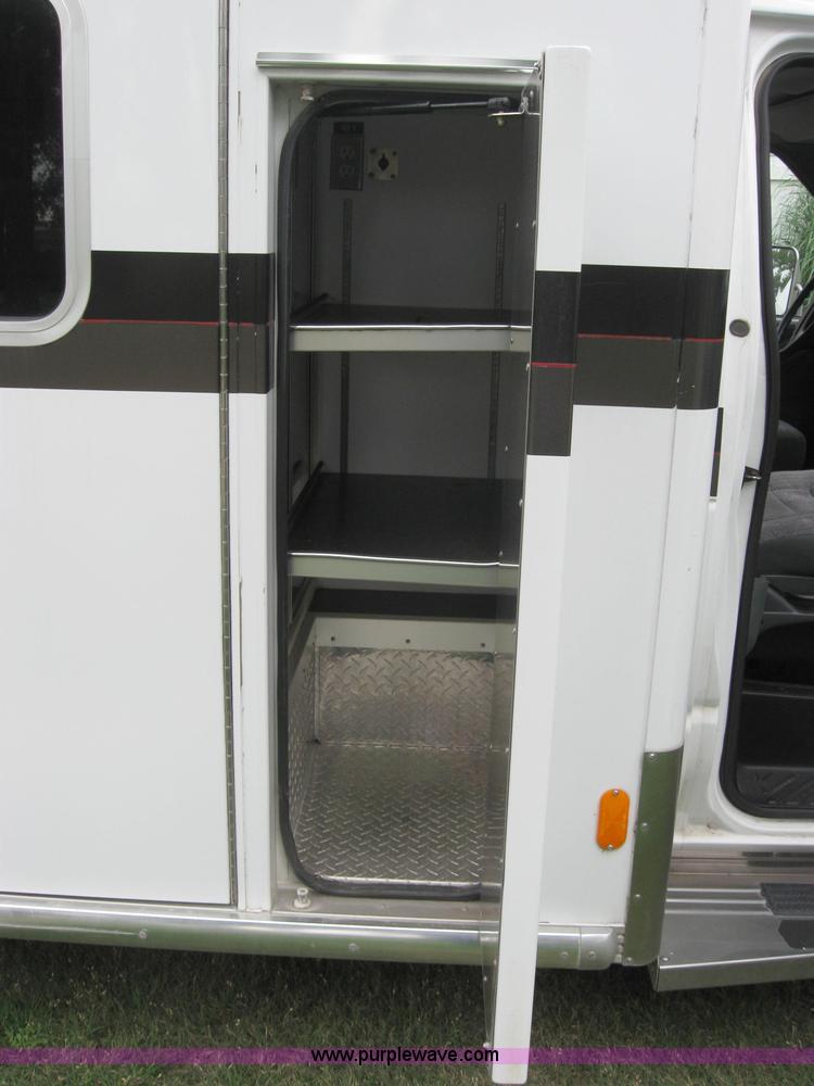 image for item 2017 1996 Ford E350 ambulance