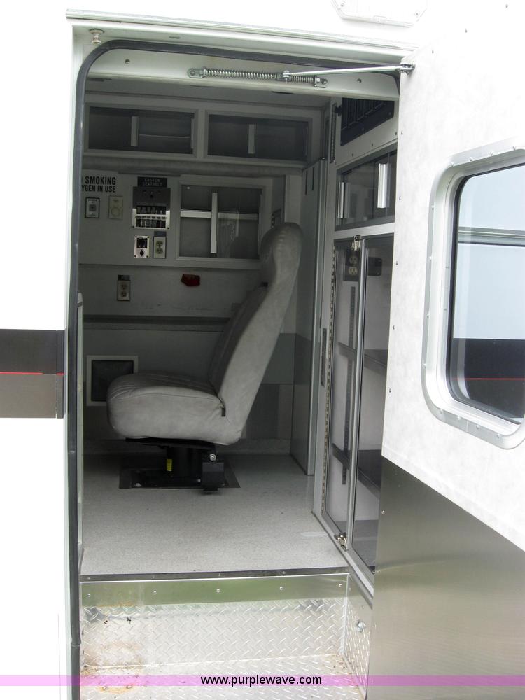 image for item 2017 1996 Ford E350 ambulance