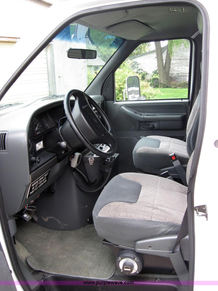 image for item 2017 1996 Ford E350 ambulance