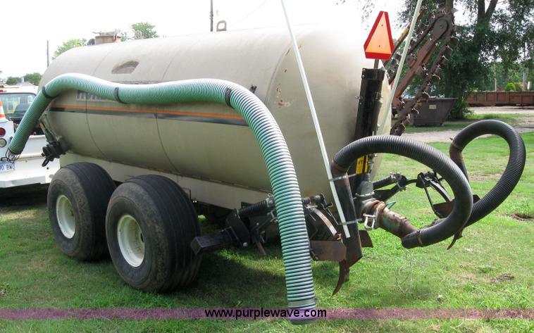 image for item 2039 Clay 2250 honey wagon