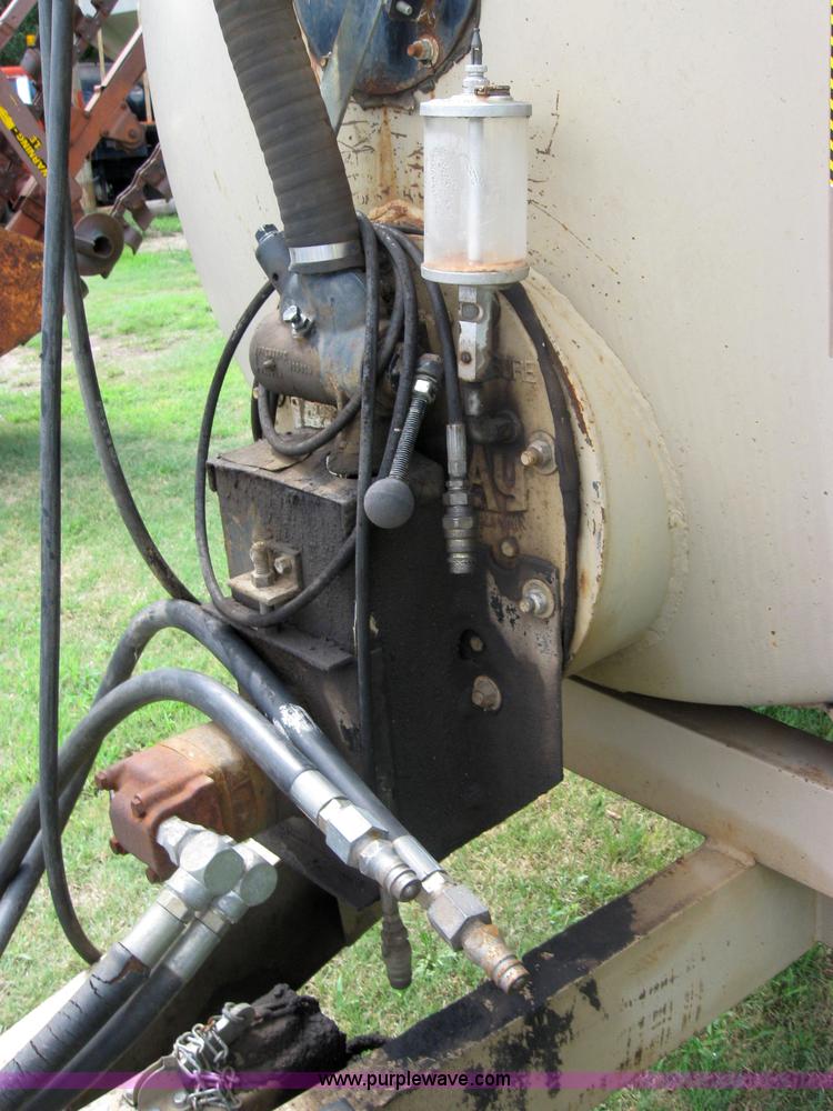 image for item 2039 Clay 2250 honey wagon