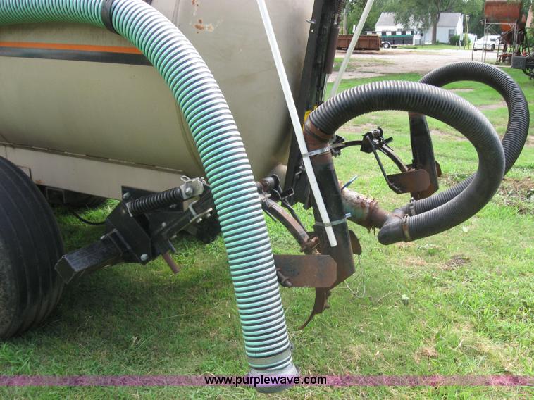 image for item 2039 Clay 2250 honey wagon