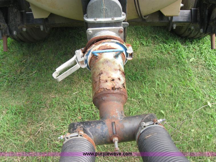 image for item 2039 Clay 2250 honey wagon