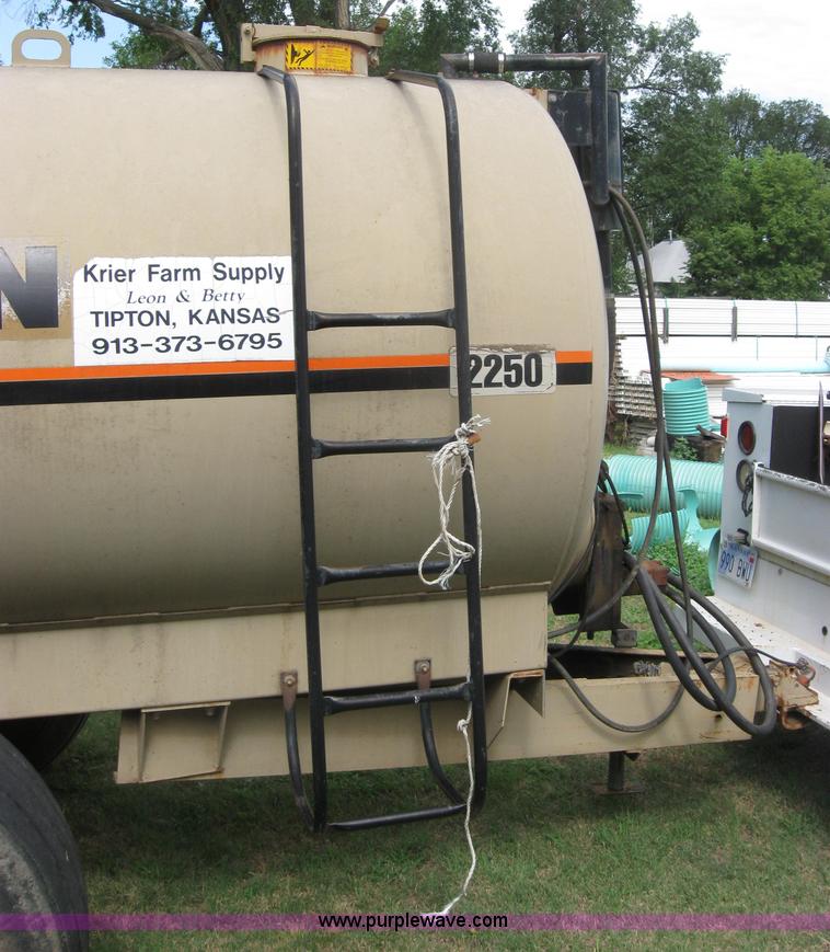 image for item 2039 Clay 2250 honey wagon