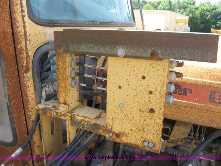 image for item 2049 Tiger Special 6620 with 52" side mower