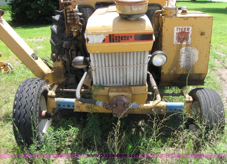 image for item 2049 Tiger Special 6620 with 52" side mower