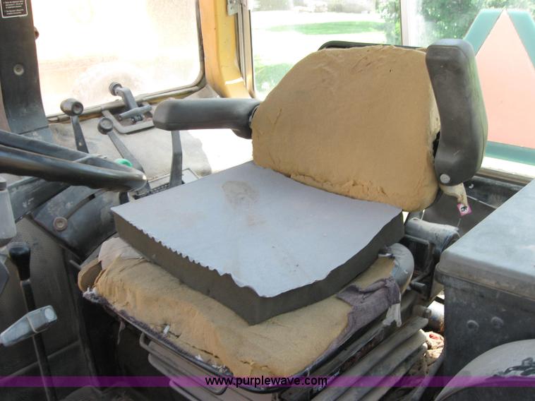 image for item 2049 Tiger Special 6620 with 52" side mower