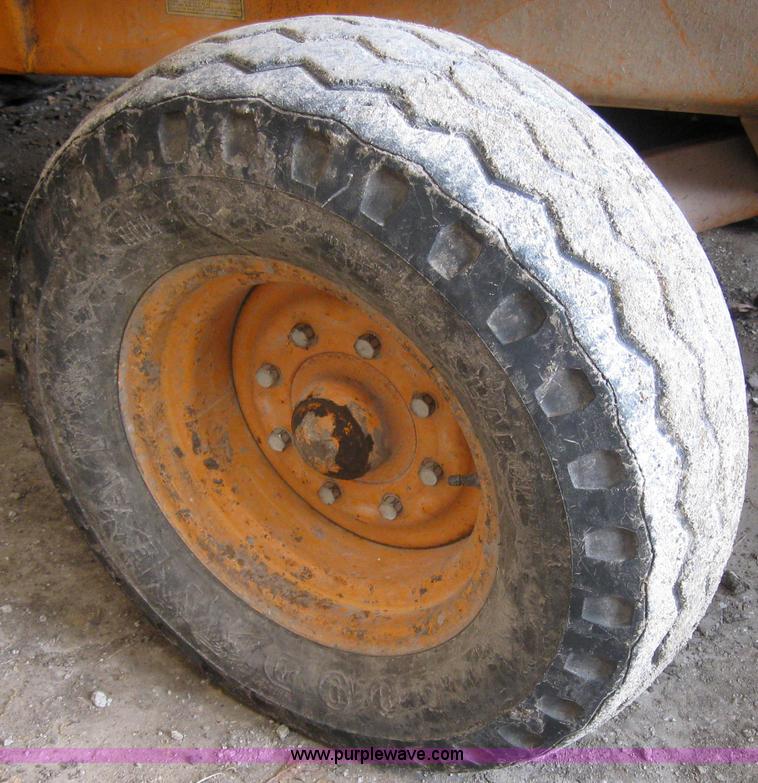 image for item 2195 1977 Case 480C backhoe