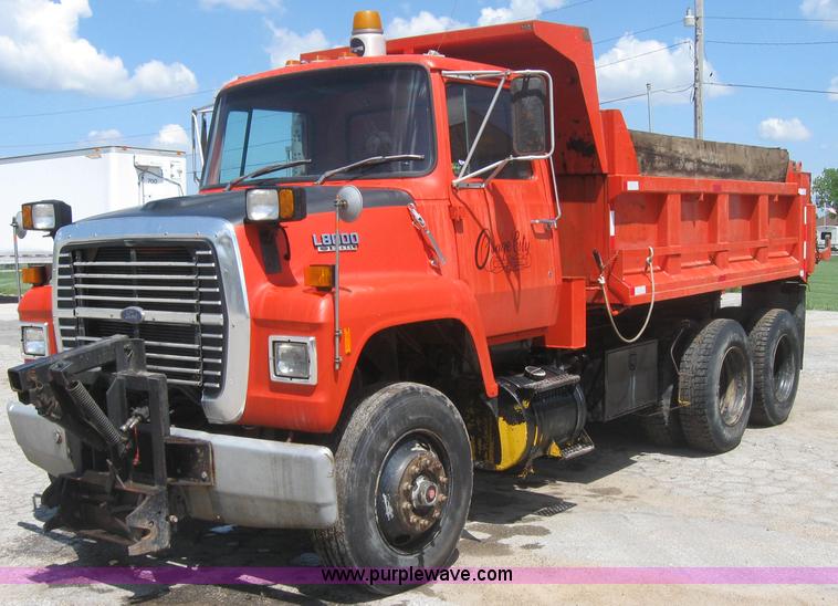 image for item 2196 1989 Ford Conventional LNT800F dump truck