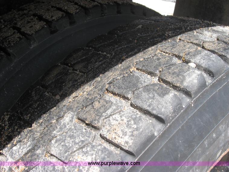 image for item 2196 1989 Ford Conventional LNT800F dump truck