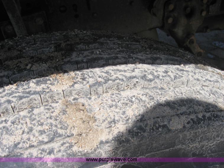 image for item 2196 1989 Ford Conventional LNT800F dump truck