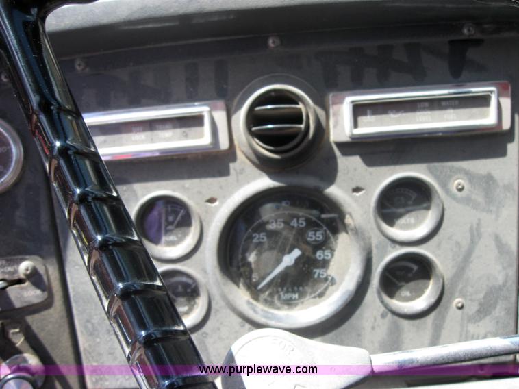 image for item 2196 1989 Ford Conventional LNT800F dump truck