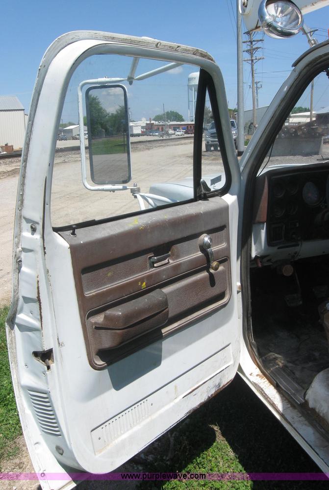 image for item 2198 1976 Chevrolet Custom Deluxe 30 pole truck