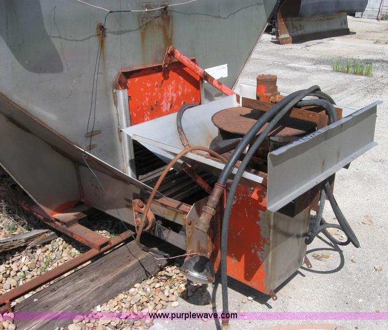 image for item 2206 Fink stainless steel self feeding spreader