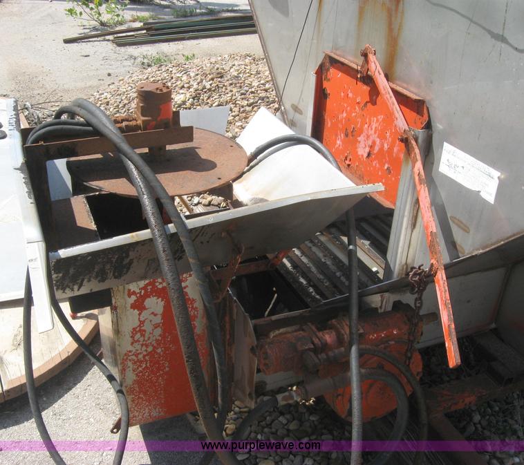 image for item 2206 Fink stainless steel self feeding spreader