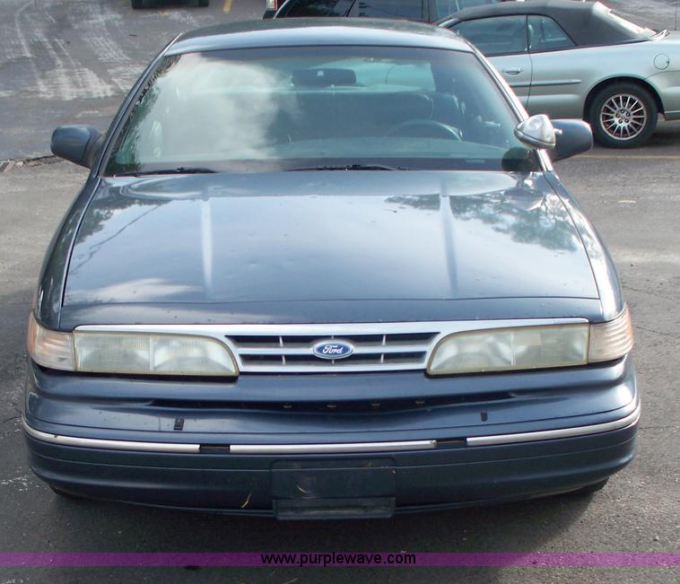 image for item 2500 1997 Ford Crown Victoria