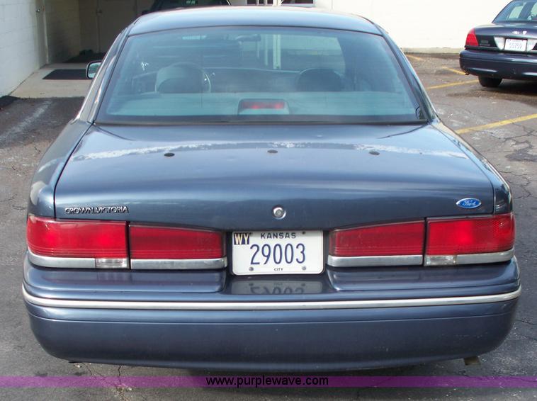 image for item 2500 1997 Ford Crown Victoria