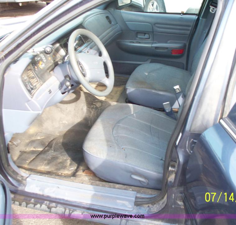 image for item 2500 1997 Ford Crown Victoria