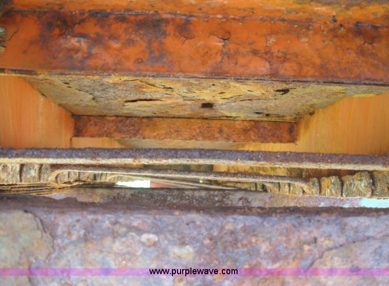 image for item 2509 Swenson spreader box