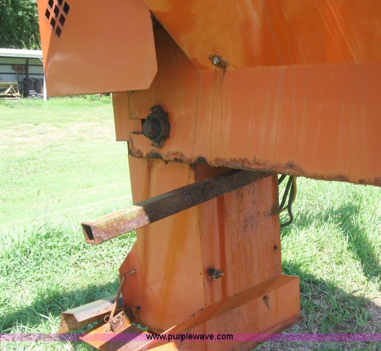 image for item 2509 Swenson spreader box