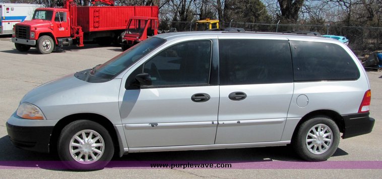 image for item 3380 1999 Ford Windstar LX