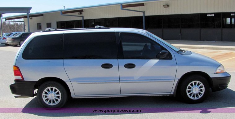image for item 3380 1999 Ford Windstar LX