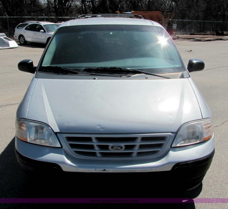 image for item 3380 1999 Ford Windstar LX
