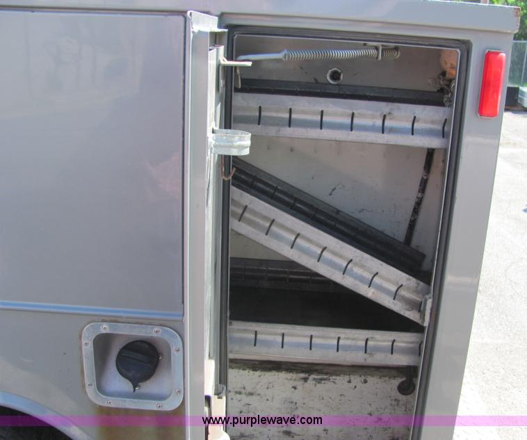 image for item 4655 1994 Ford F250 XL pickup truck