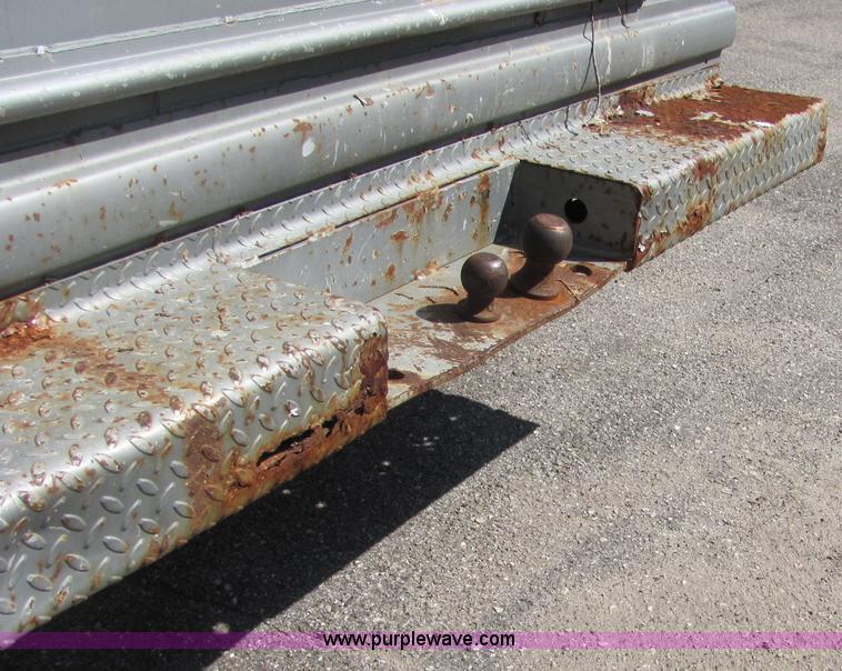 image for item 4655 1994 Ford F250 XL pickup truck