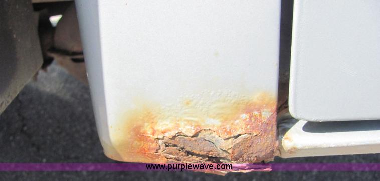 image for item 4655 1994 Ford F250 XL pickup truck