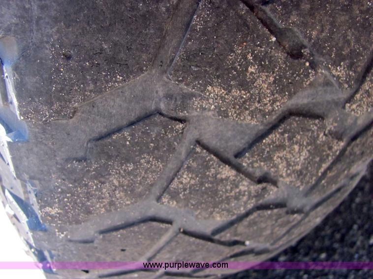 image for item 4655 1994 Ford F250 XL pickup truck