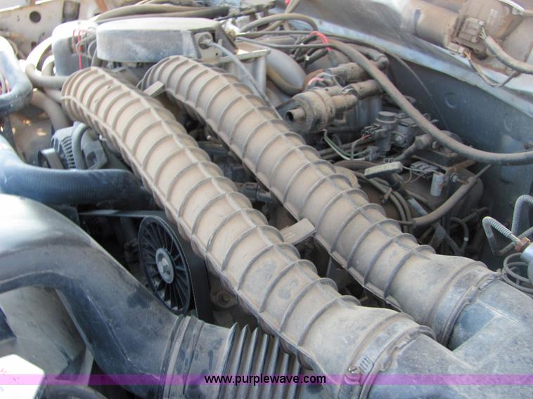 image for item 4655 1994 Ford F250 XL pickup truck