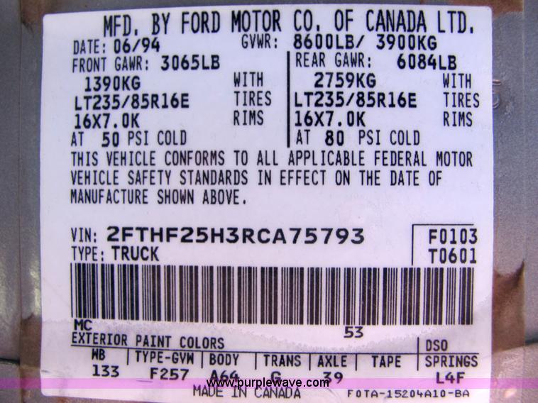 image for item 4655 1994 Ford F250 XL pickup truck