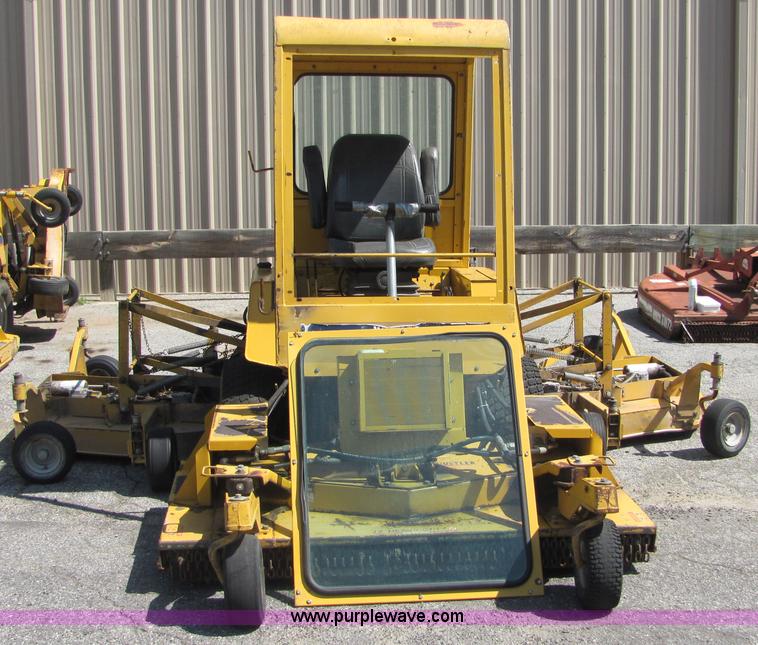 image for item 4699 2002 Hustler 4600 mower