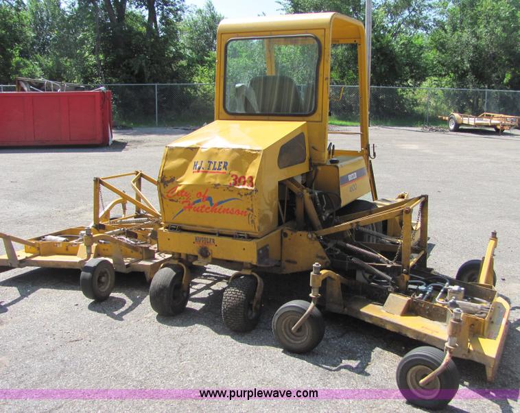 image for item 4699 2002 Hustler 4600 mower