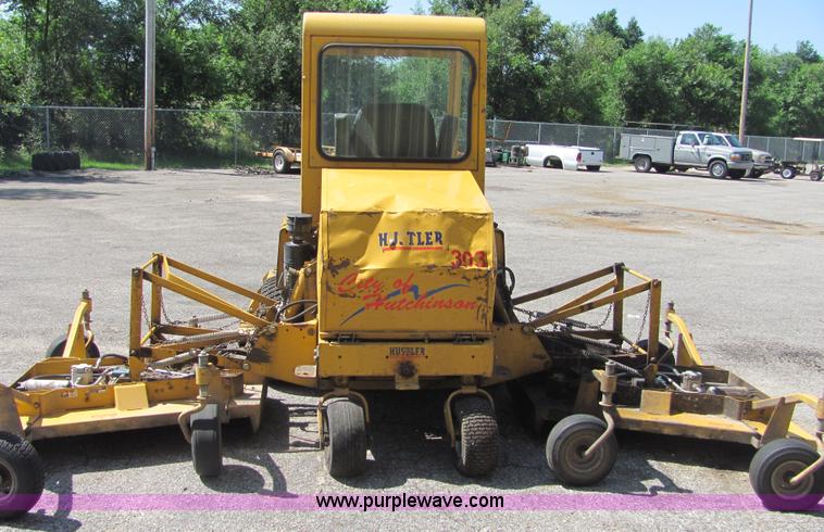 image for item 4699 2002 Hustler 4600 mower