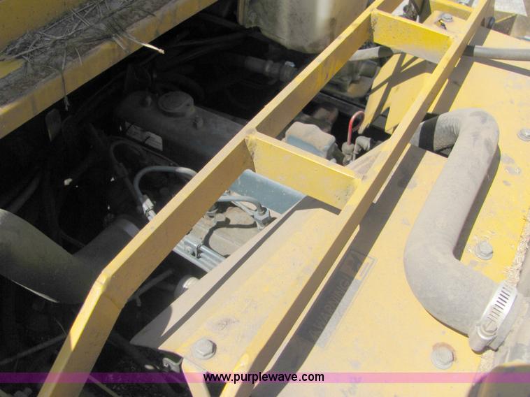 image for item 4699 2002 Hustler 4600 mower