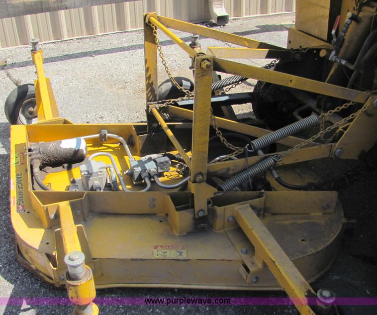 image for item 4700 2005 Hustler 4600 mower