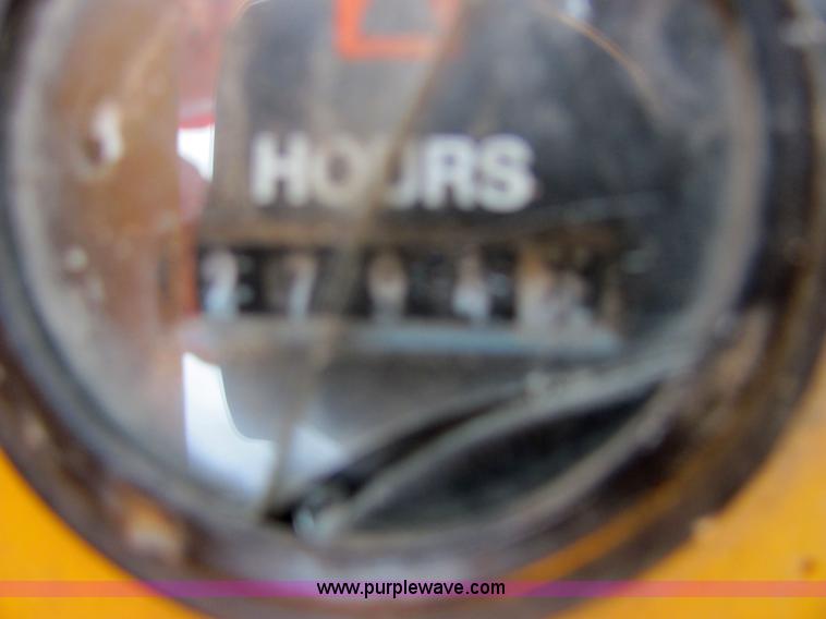 image for item 4700 2005 Hustler 4600 mower