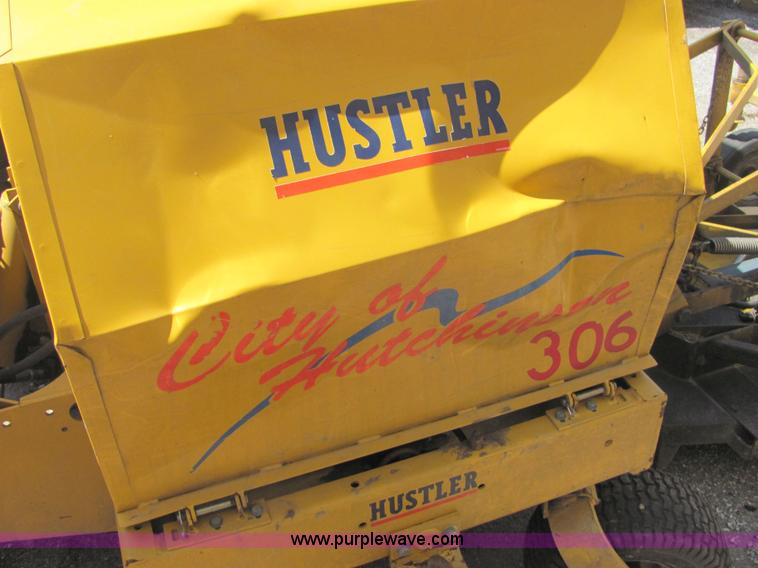 image for item 4700 2005 Hustler 4600 mower