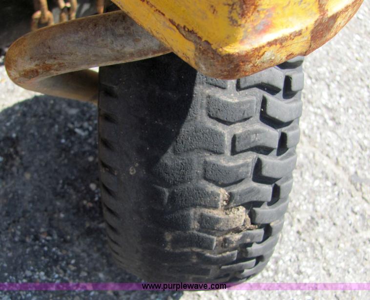 image for item 4700 2005 Hustler 4600 mower