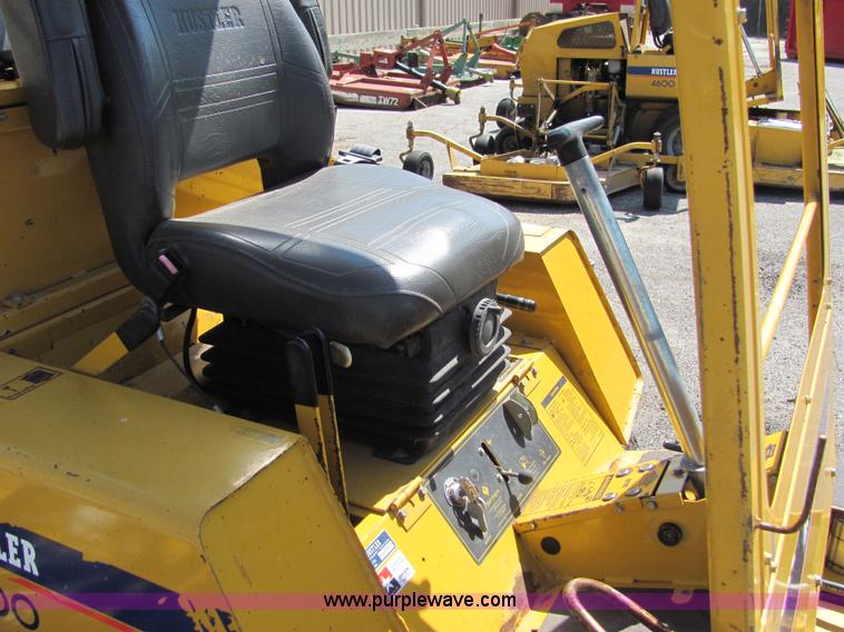image for item 4701 2004 Hustler 4600 mower