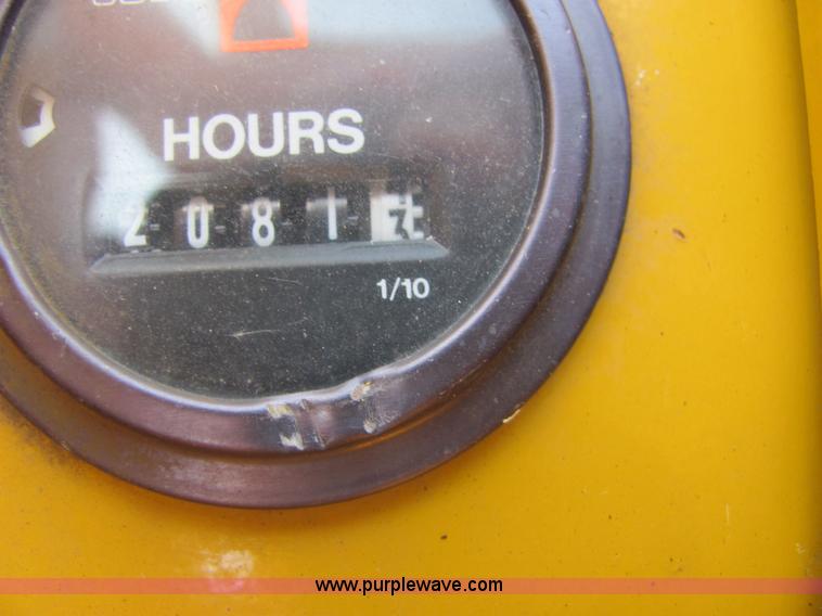 image for item 4701 2004 Hustler 4600 mower