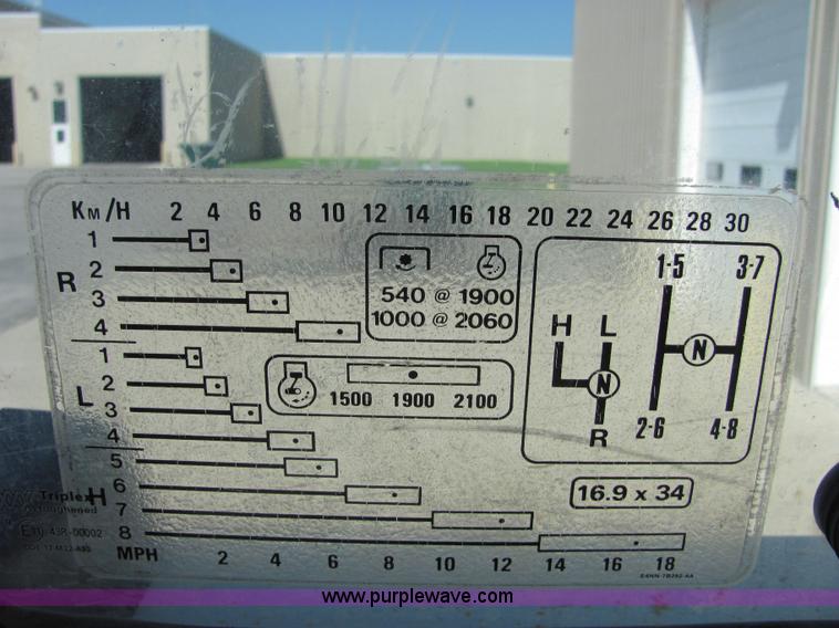 image for item 4704 1986 Ford 6610 tractor