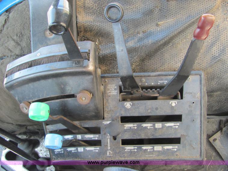 image for item 4704 1986 Ford 6610 tractor