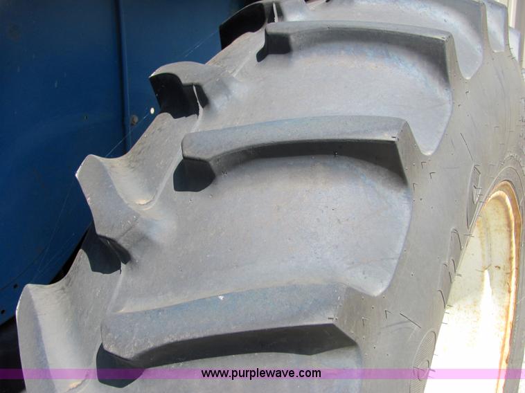 image for item 4704 1986 Ford 6610 tractor